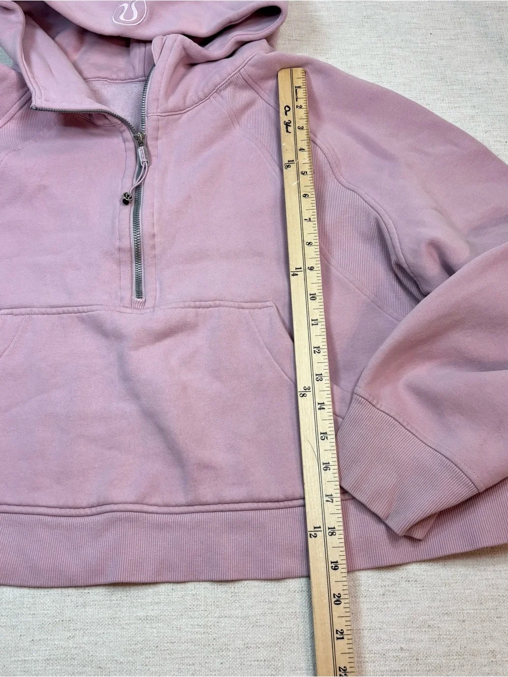 Lululemon scuba hoodie women L with FLAW